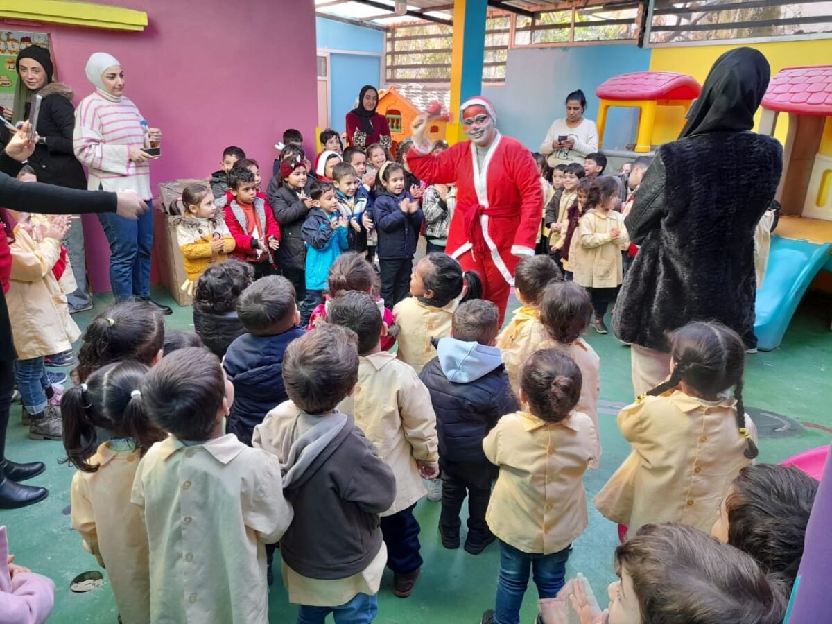 Santa visits Sabra Center
